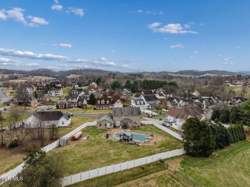 Photo #33: 308 Autumn Circle