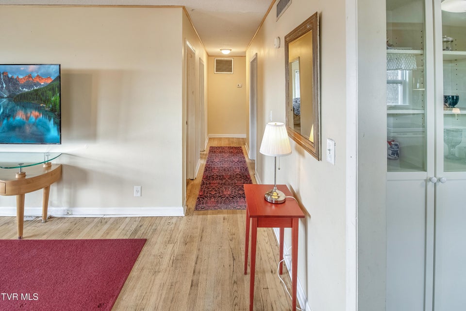 Photo #10: 427 Roan Street