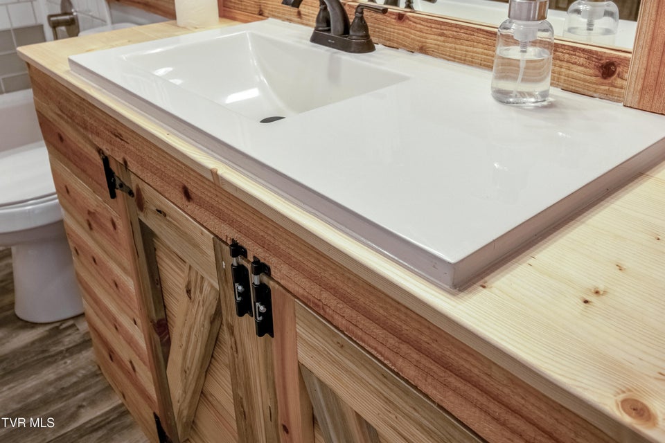 Photo #19: 427 Roan Street