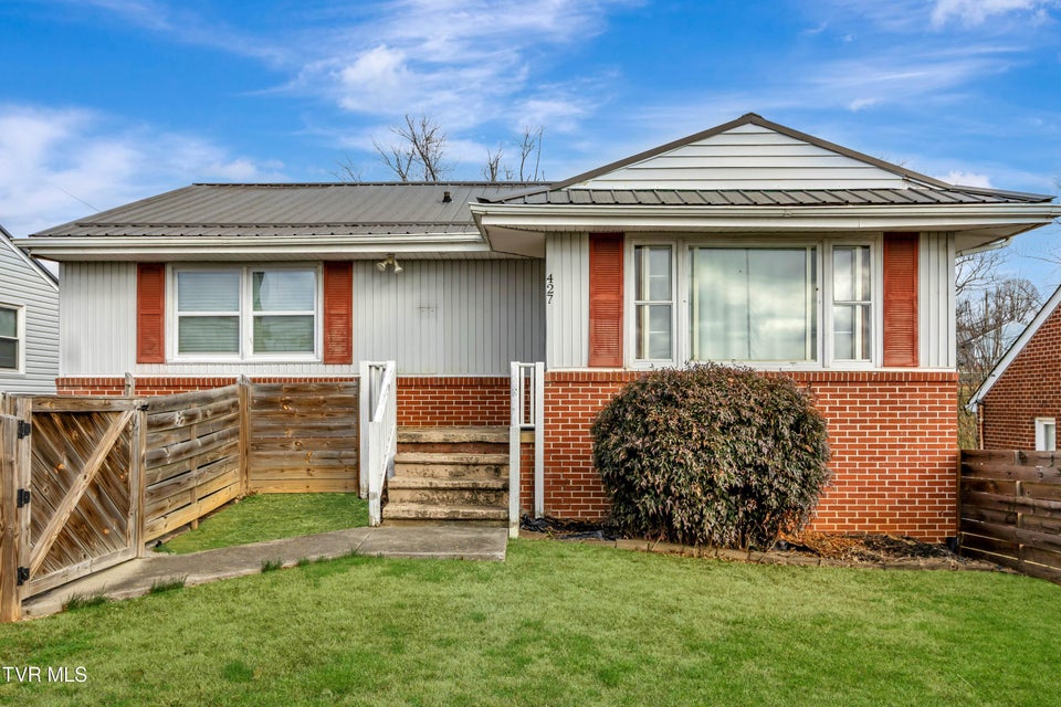 Photo #2: 427 Roan Street