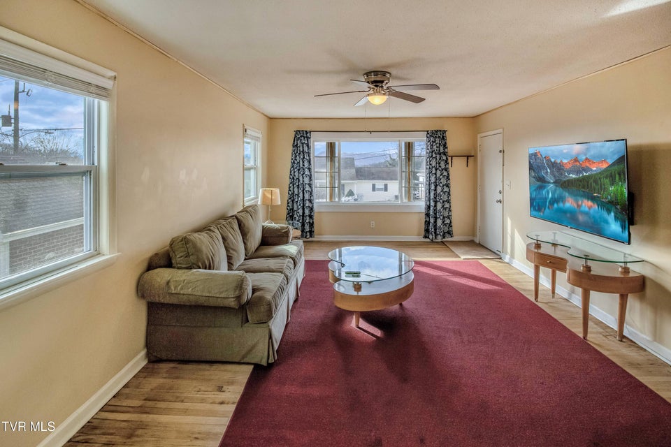 Photo #9: 427 Roan Street