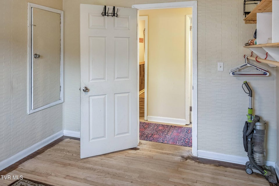 Photo #24: 427 Roan Street