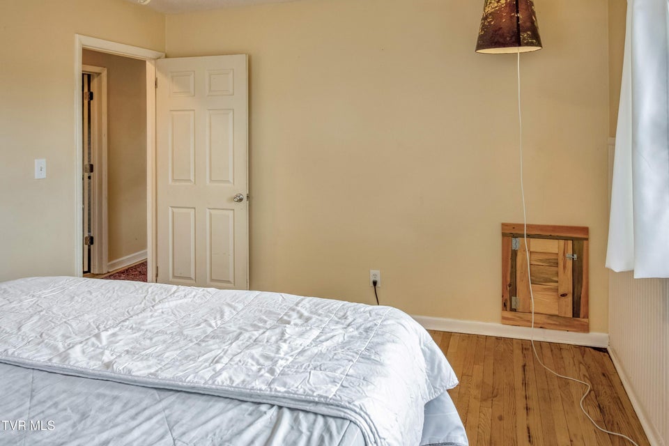 Photo #23: 427 Roan Street