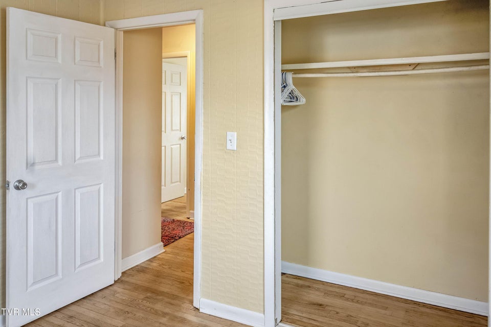 Photo #26: 427 Roan Street