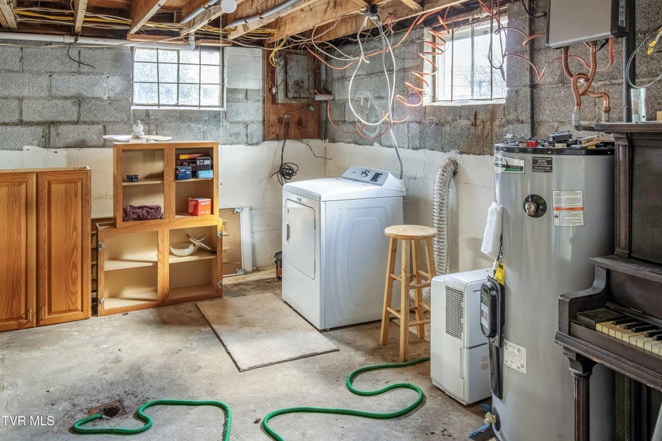 Photo #28: 427 Roan Street