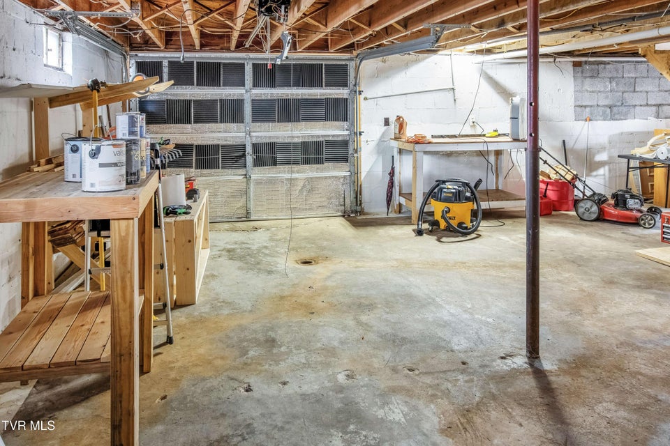 Photo #31: 427 Roan Street