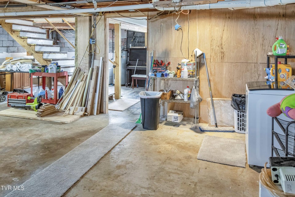 Photo #32: 427 Roan Street