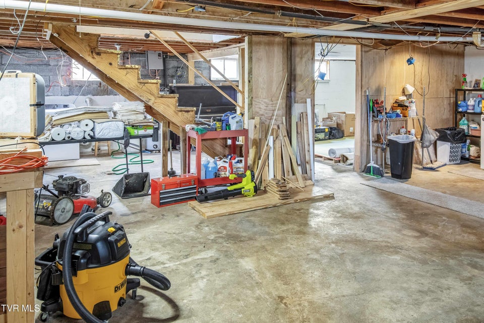 Photo #34: 427 Roan Street