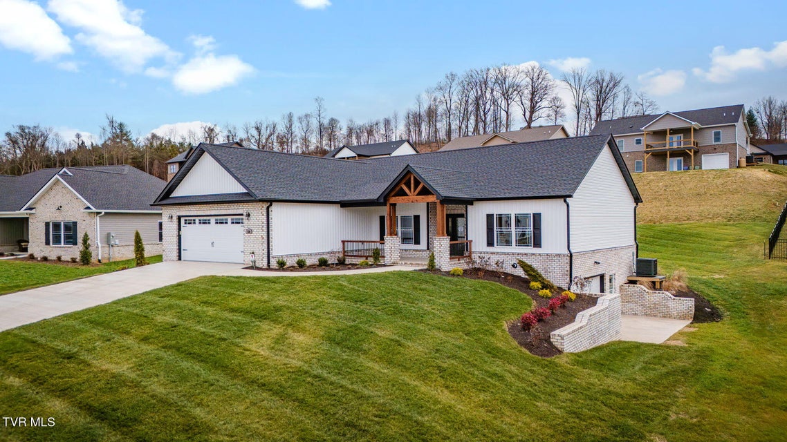 Photo #3: 920 Daybreak Crest