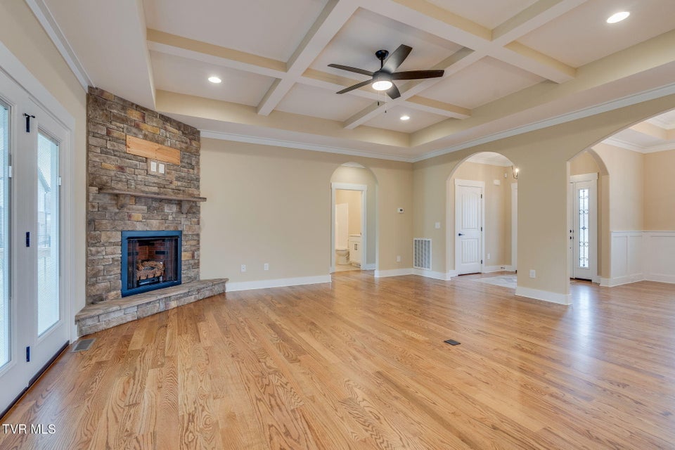 Photo #4: 920 Daybreak Crest