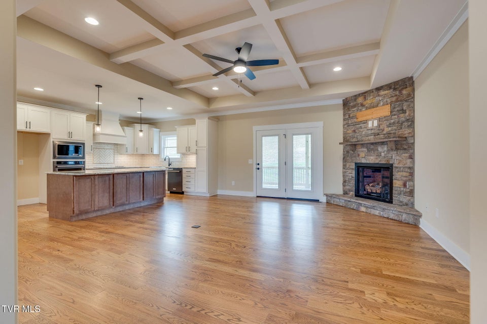 Photo #6: 920 Daybreak Crest