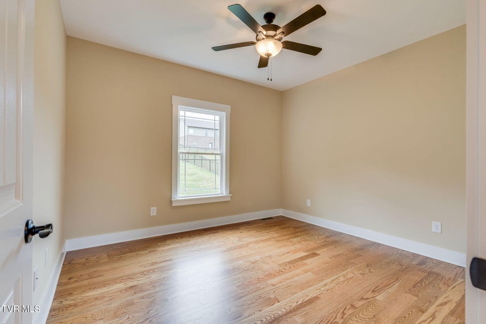 Photo #12: 920 Daybreak Crest