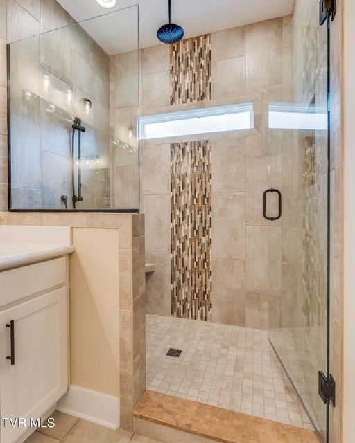 Photo #13: 920 Daybreak Crest