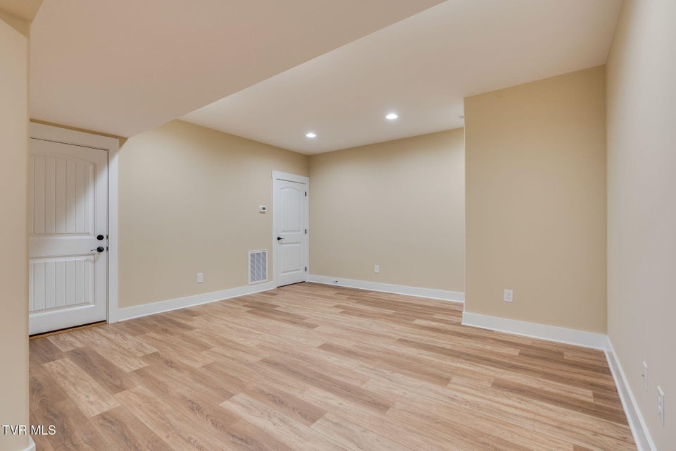 Photo #25: 920 Daybreak Crest