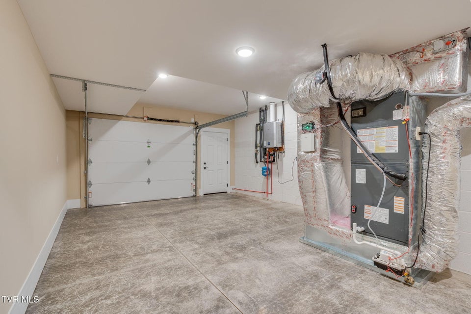 Photo #35: 920 Daybreak Crest