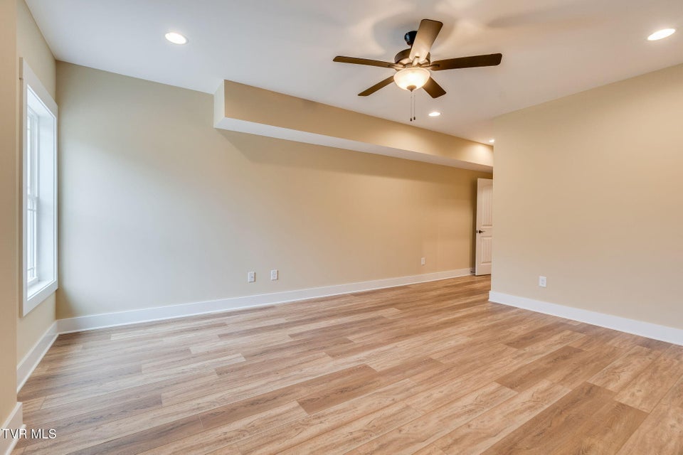 Photo #37: 920 Daybreak Crest