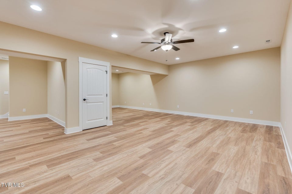 Photo #43: 920 Daybreak Crest