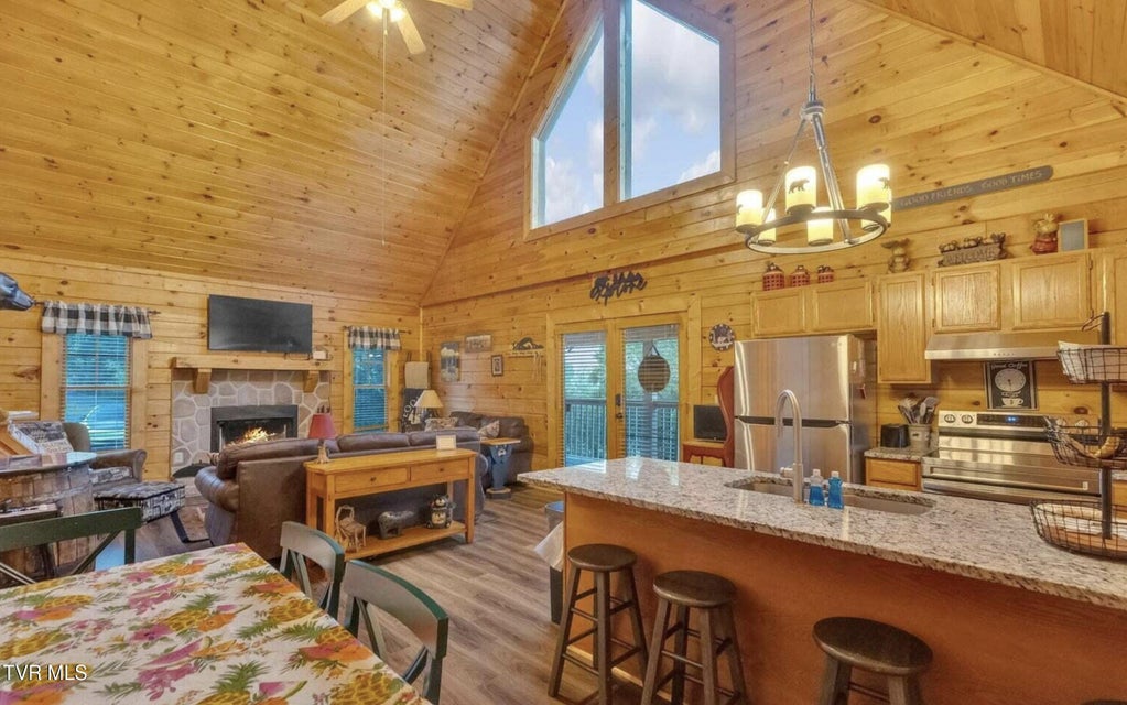 Photo #11: 1815 Trout Way