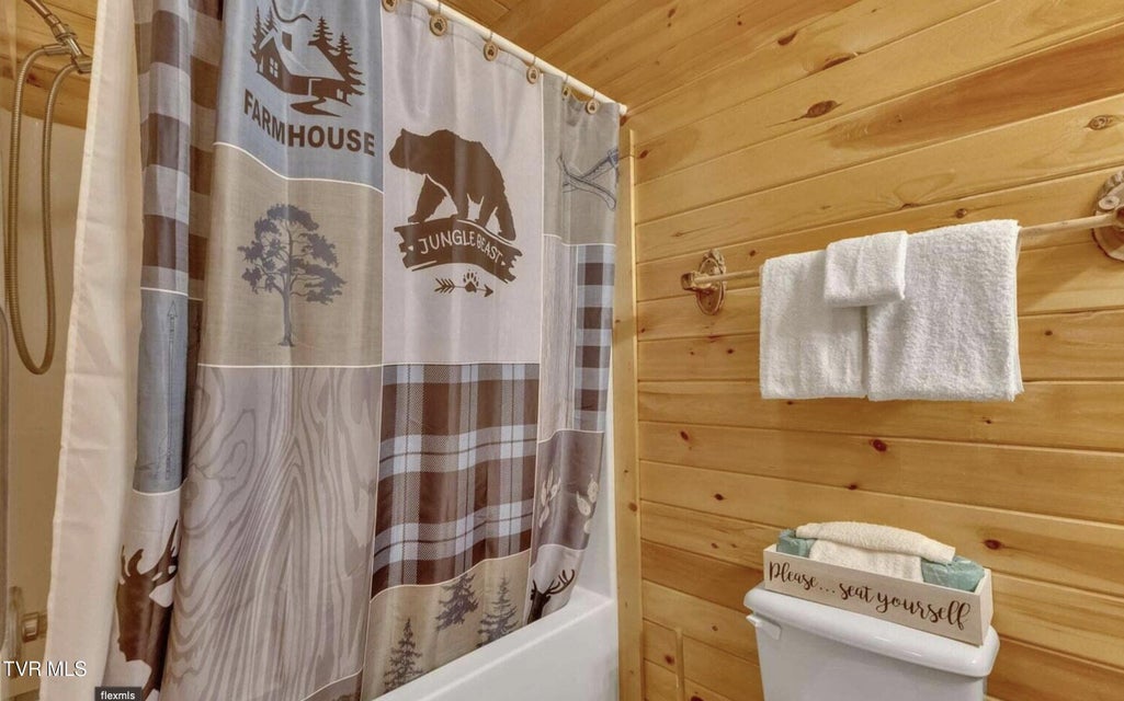 Photo #19: 1815 Trout Way