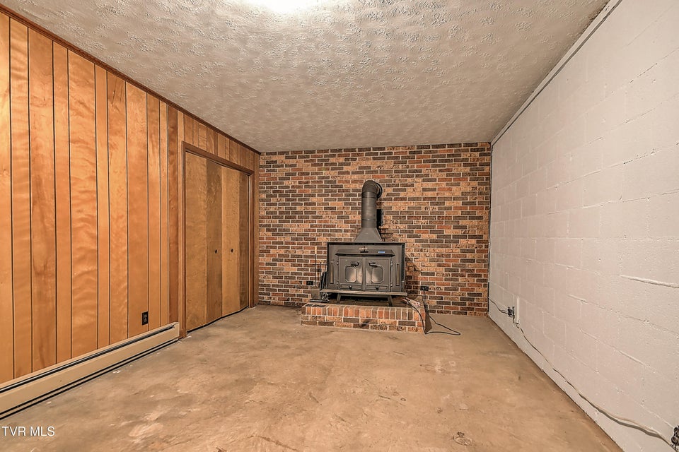 Photo #31: 721 Double Springs Road