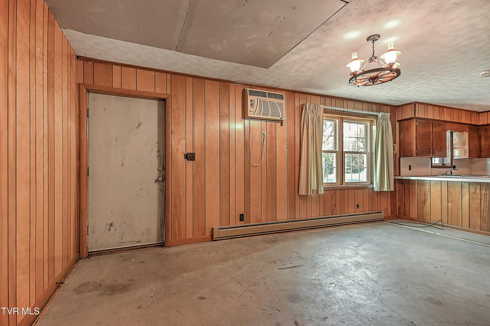 Photo #33: 721 Double Springs Road