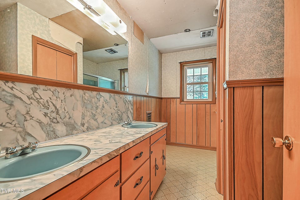 Photo #41: 721 Double Springs Road