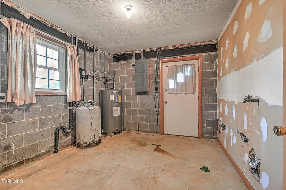 Photo #48: 721 Double Springs Road