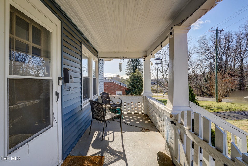 Photo #6: 332 Randolph Street