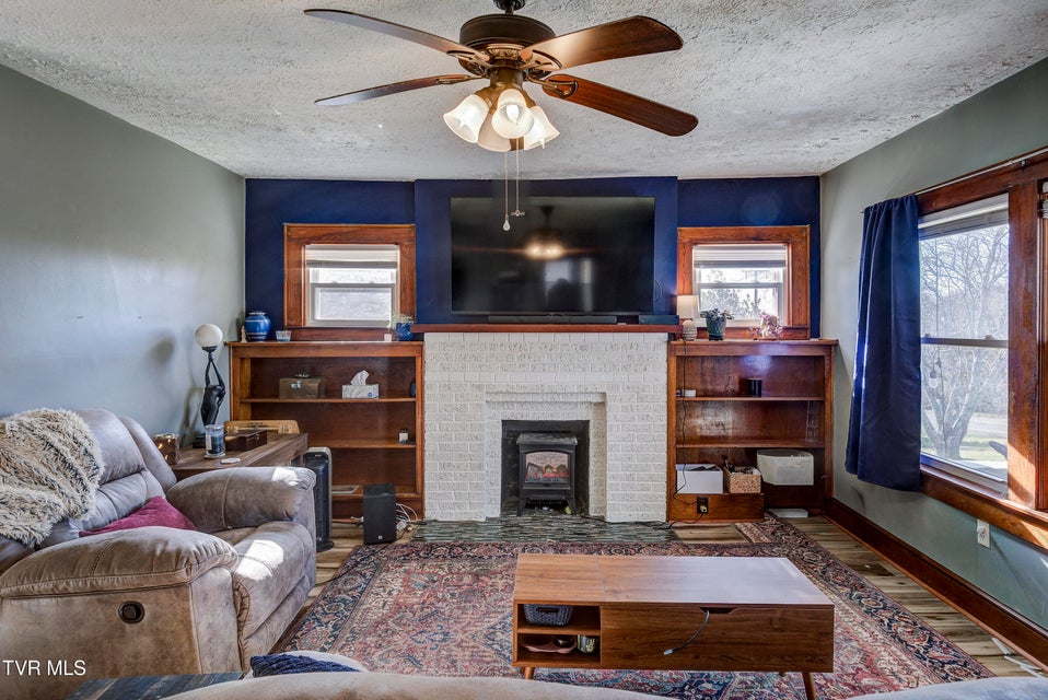 Photo #9: 332 Randolph Street