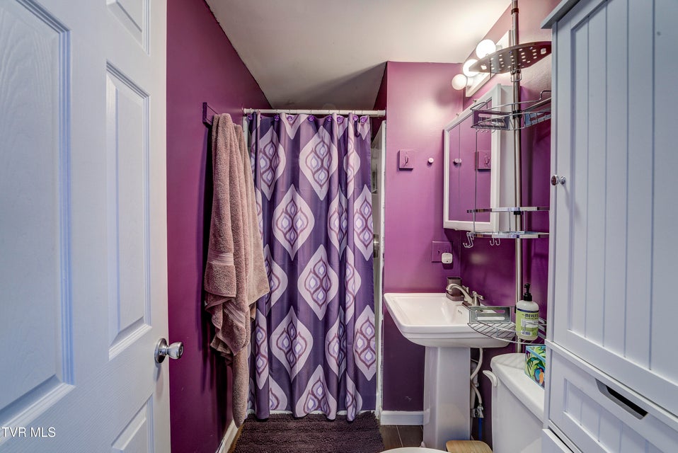 Photo #32: 332 Randolph Street