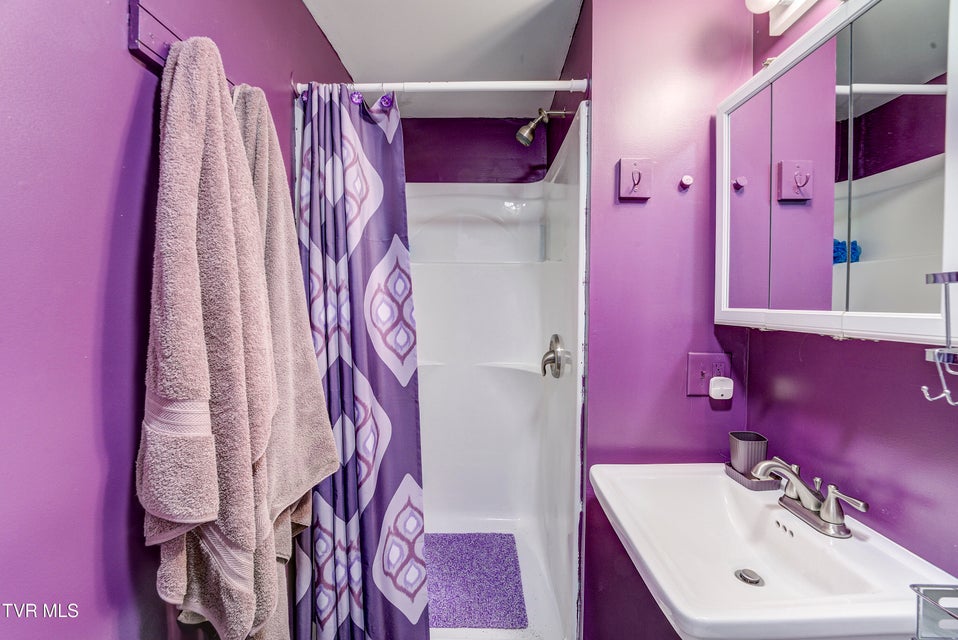 Photo #33: 332 Randolph Street