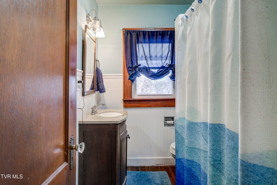 Photo #25: 332 Randolph Street