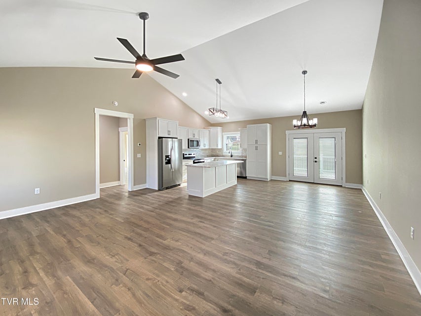 Photo #5: 120 Green Lawn Avenue