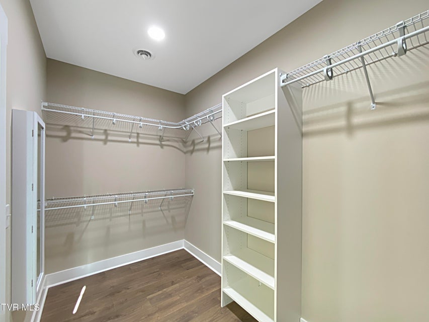 Photo #16: 120 Green Lawn Avenue