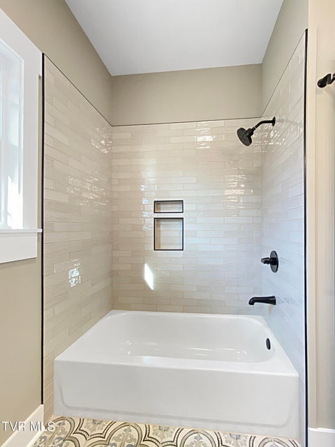 Photo #20: 120 Green Lawn Avenue