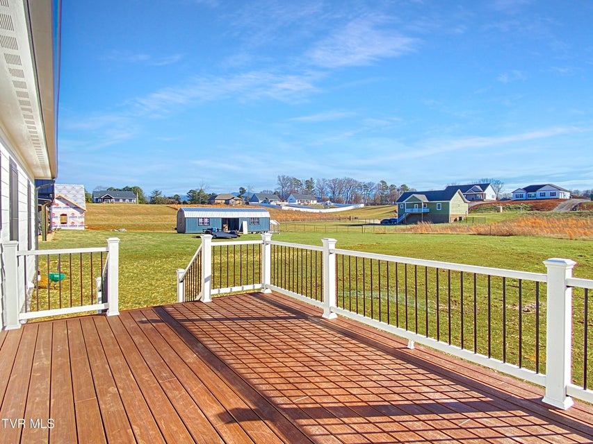 Photo #31: 120 Green Lawn Avenue