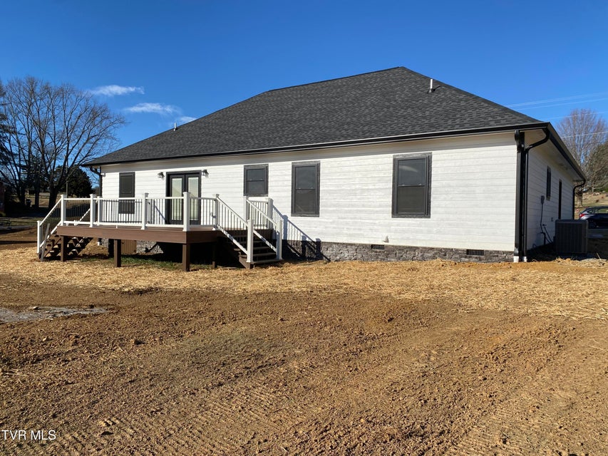 Photo #32: 120 Green Lawn Avenue