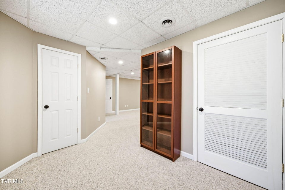 Photo #21: 203 Glen Oaks Drive