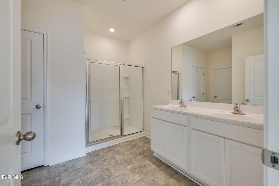 Photo #13: 1109 Ridge Parke 