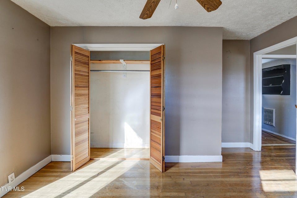 Photo #10: 377 Henson Road