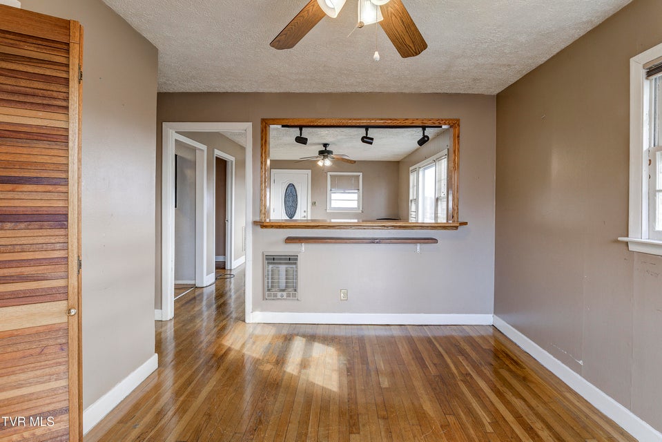 Photo #11: 377 Henson Road