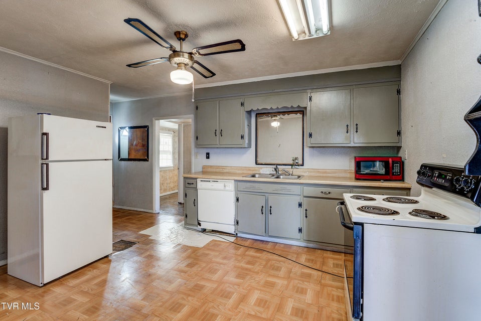 Photo #12: 377 Henson Road