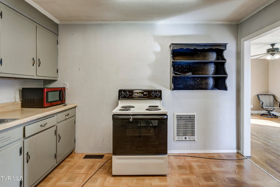 Photo #14: 377 Henson Road