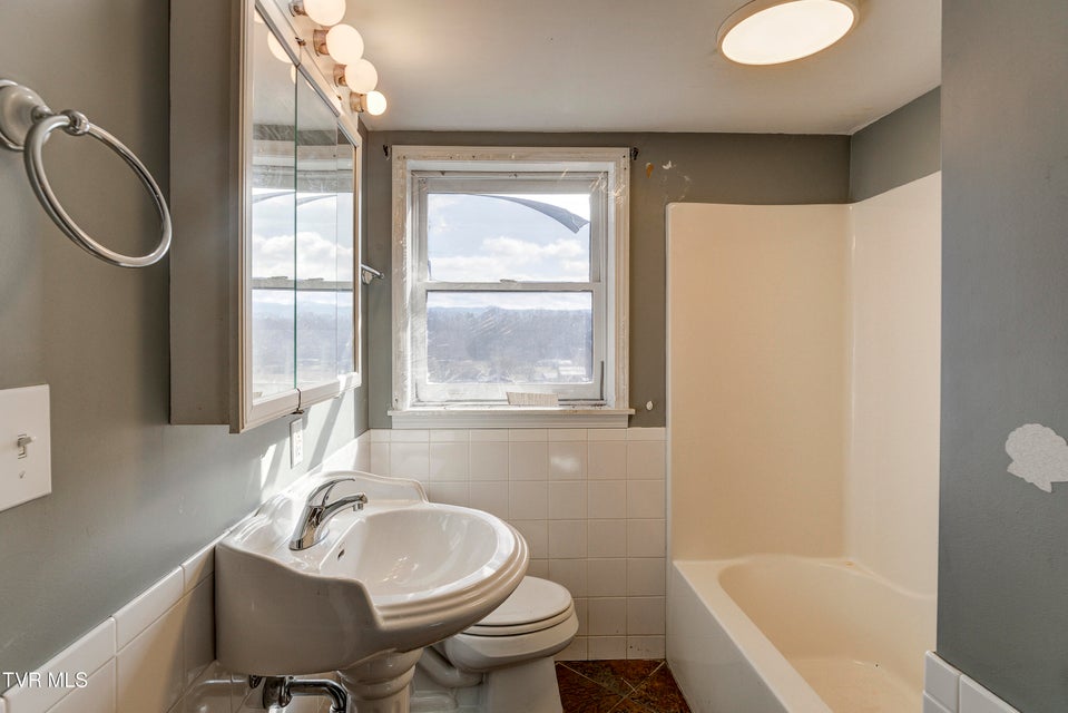 Photo #22: 377 Henson Road