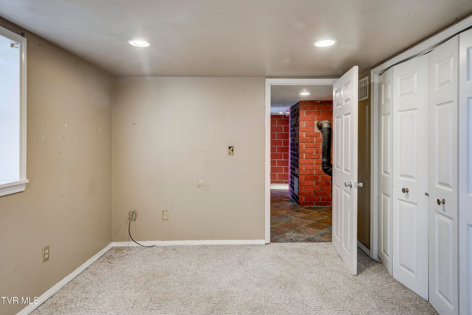 Photo #28: 377 Henson Road