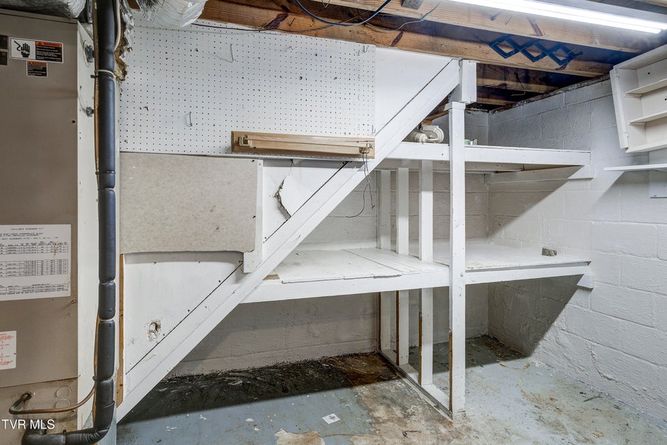 Photo #29: 377 Henson Road