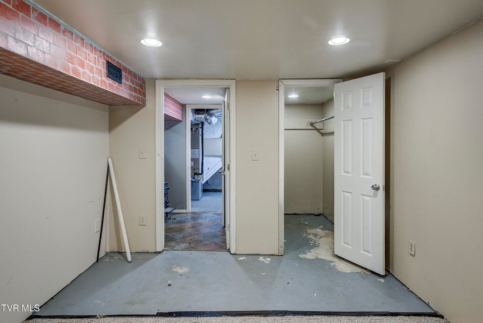 Photo #32: 377 Henson Road