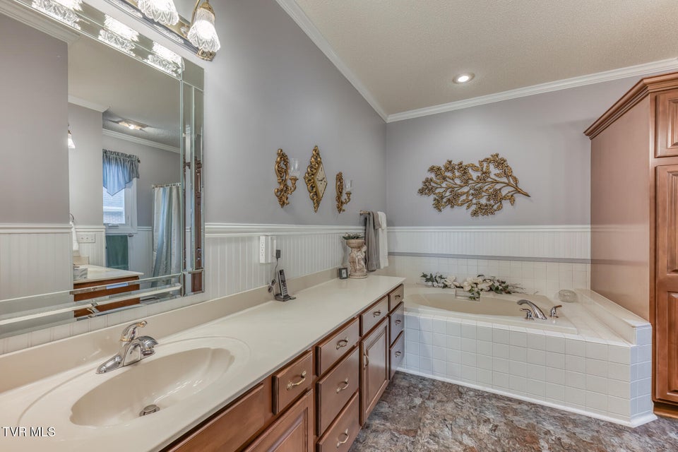 Photo #32: 229 Country Meadow Circle