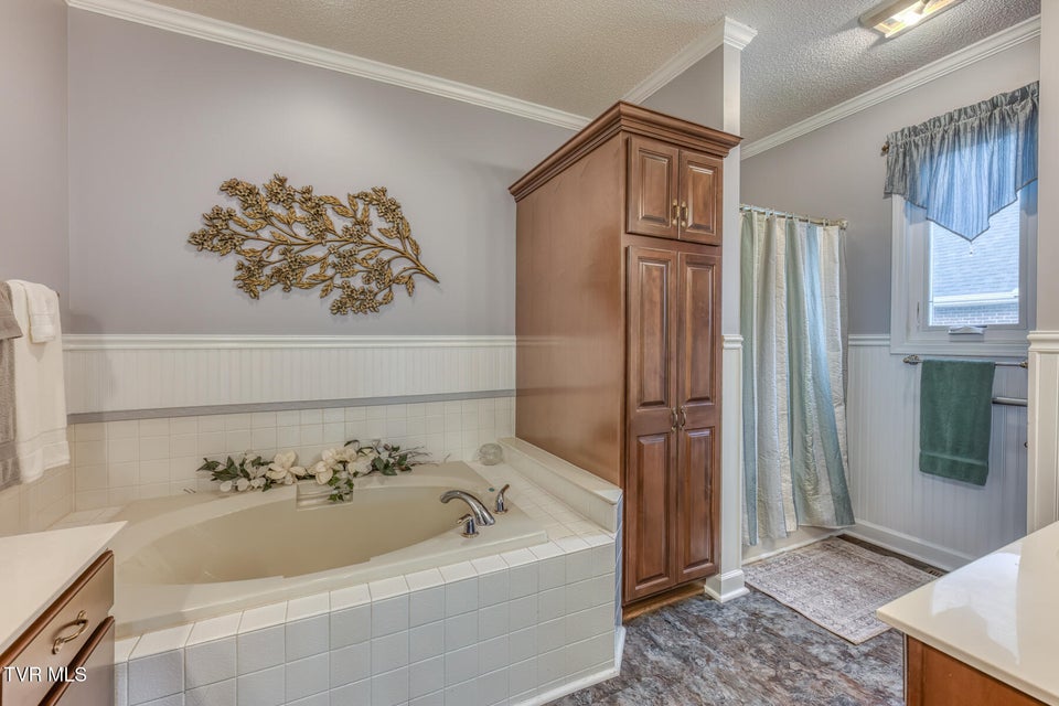 Photo #33: 229 Country Meadow Circle