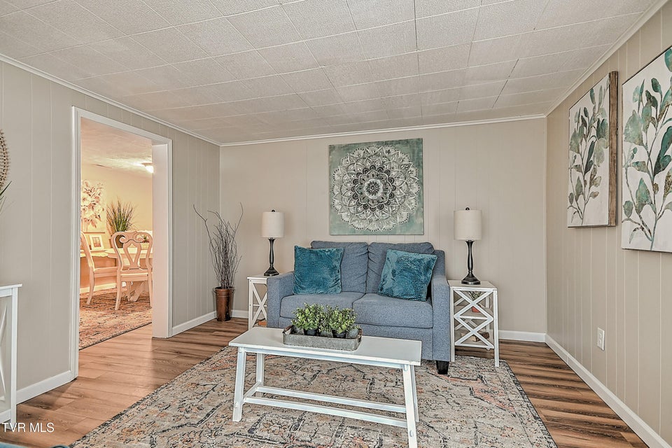 Photo #6: 918 Cedar Avenue